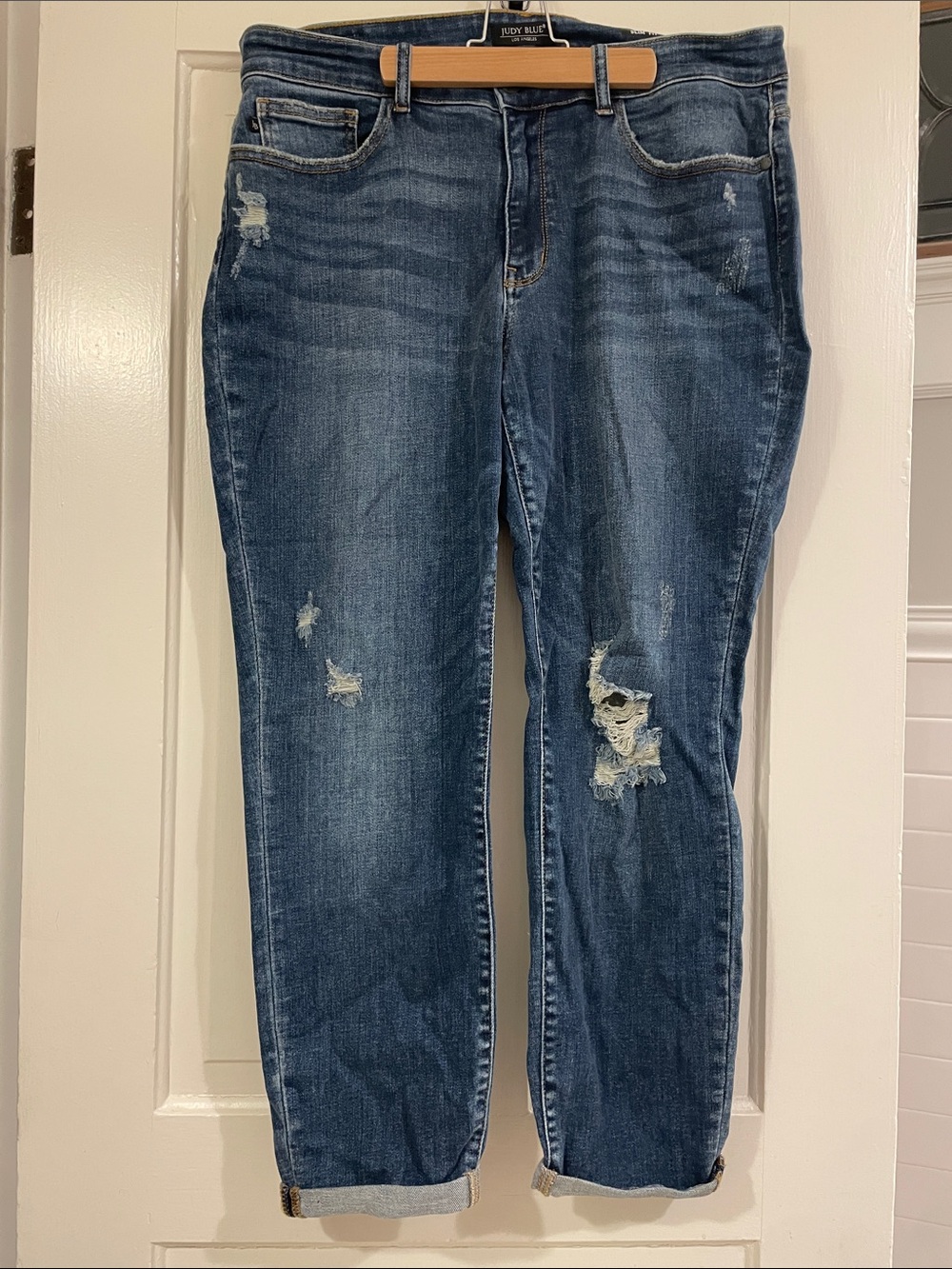 Judy Blue Distressed Boyfriend Jeans in Dark Blue Wash